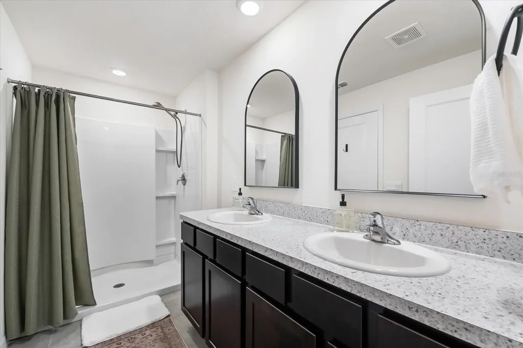 2923 Rock Sound Street Bradenton FL 34208