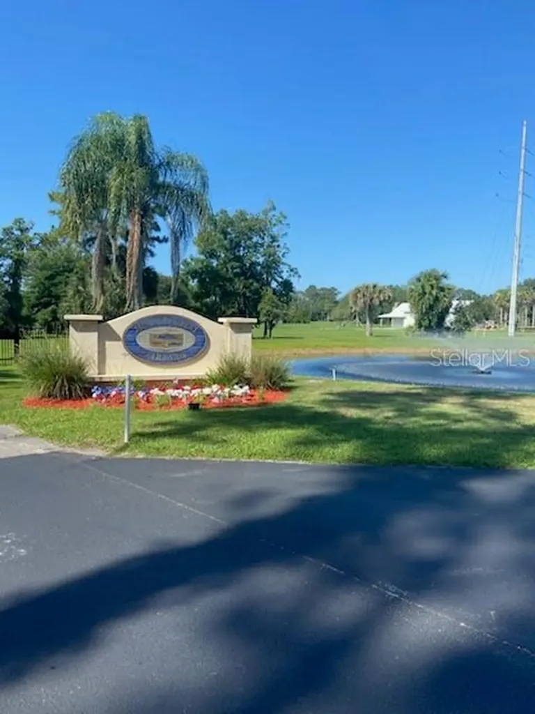 000 Mount Royal Avenue Crescent City FL 32112