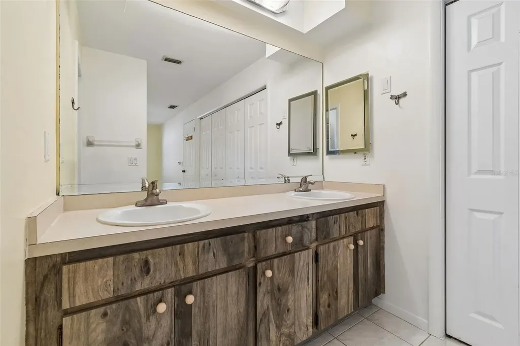 2505 Linden Tree Street Seffner FL 33584