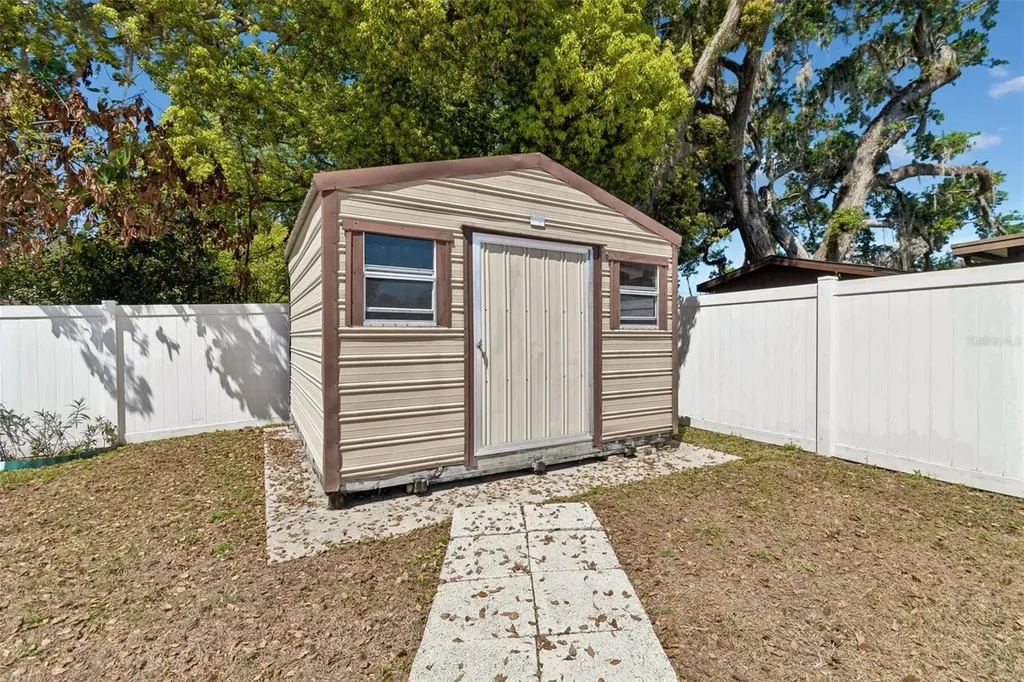 2505 Linden Tree Street Seffner FL 33584