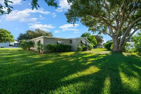 1840 W Schwartz Boulevard The Villages FL 32159