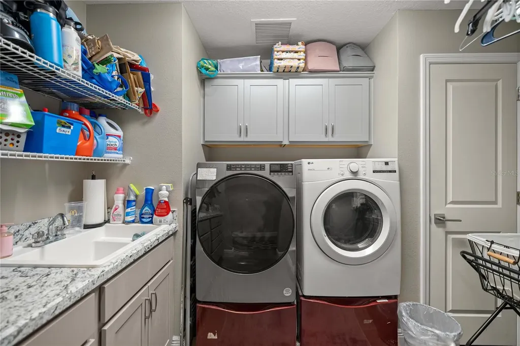 11041 White Terrace Oxford FL 34484