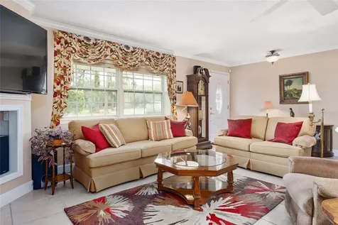 98 Mockingbird Lane Eustis FL 32726