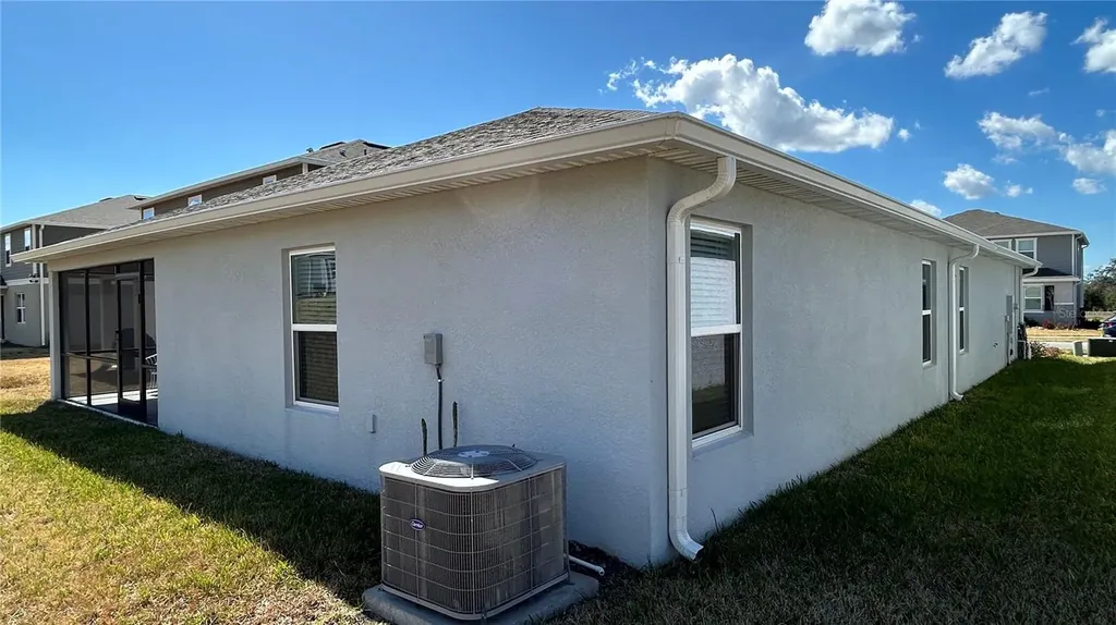 9475 Oakleaf Hammock Place Seffner FL 33584