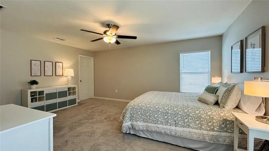 9475 Oakleaf Hammock Place Seffner FL 33584