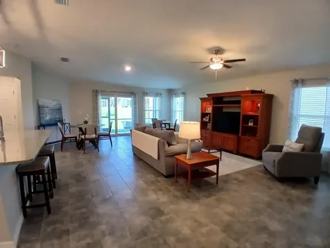 9475 Oakleaf Hammock Place Seffner FL 33584