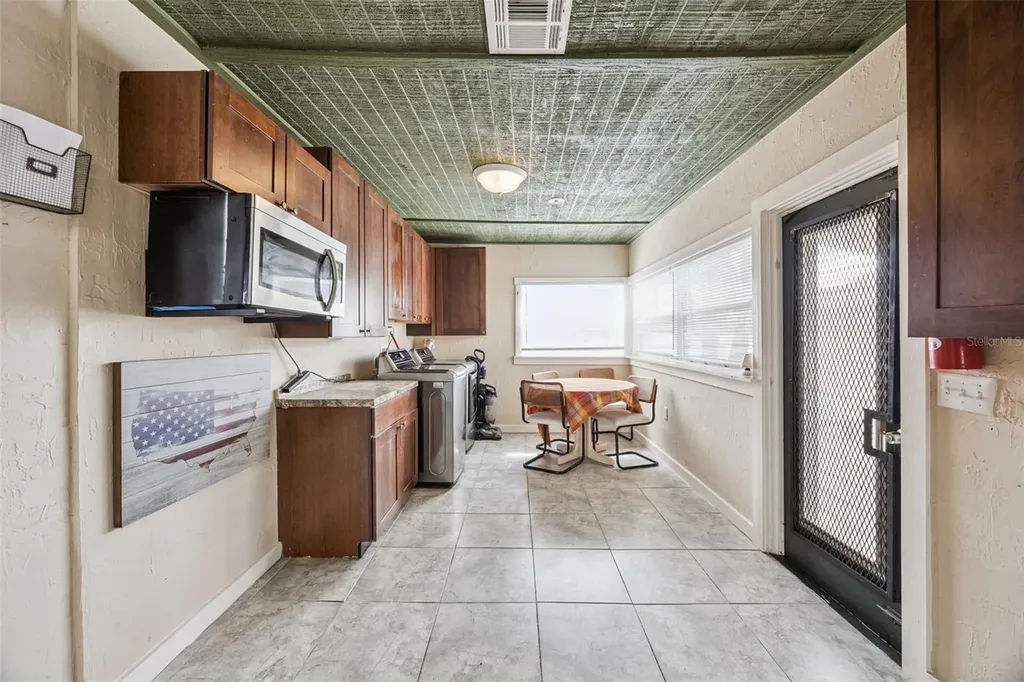 116-118 N Beaumont Avenue Kissimmee FL 34741