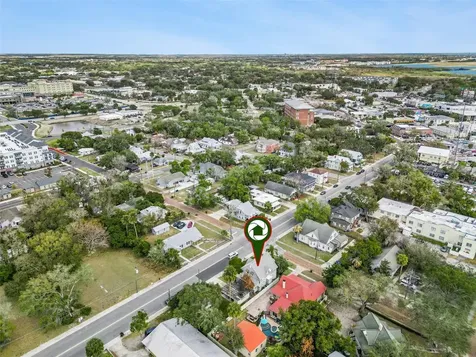 116-118 N Beaumont Avenue Kissimmee FL 34741