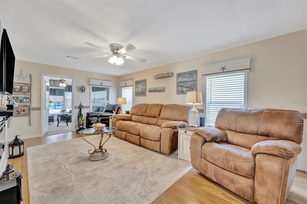 117 S Saint Thomas Circle Apollo Beach FL 33572