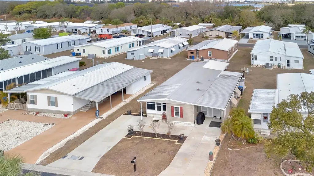 117 S Saint Thomas Circle Apollo Beach FL 33572
