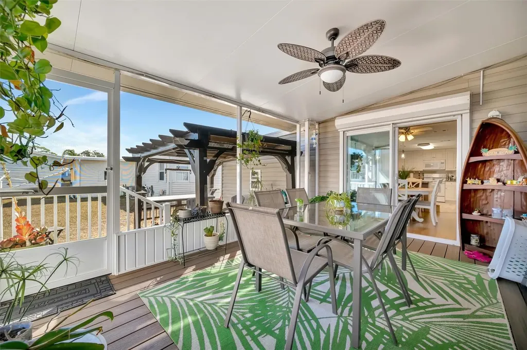 117 S Saint Thomas Circle Apollo Beach FL 33572