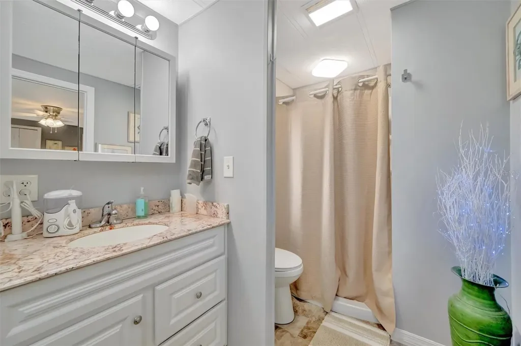 117 S Saint Thomas Circle Apollo Beach FL 33572