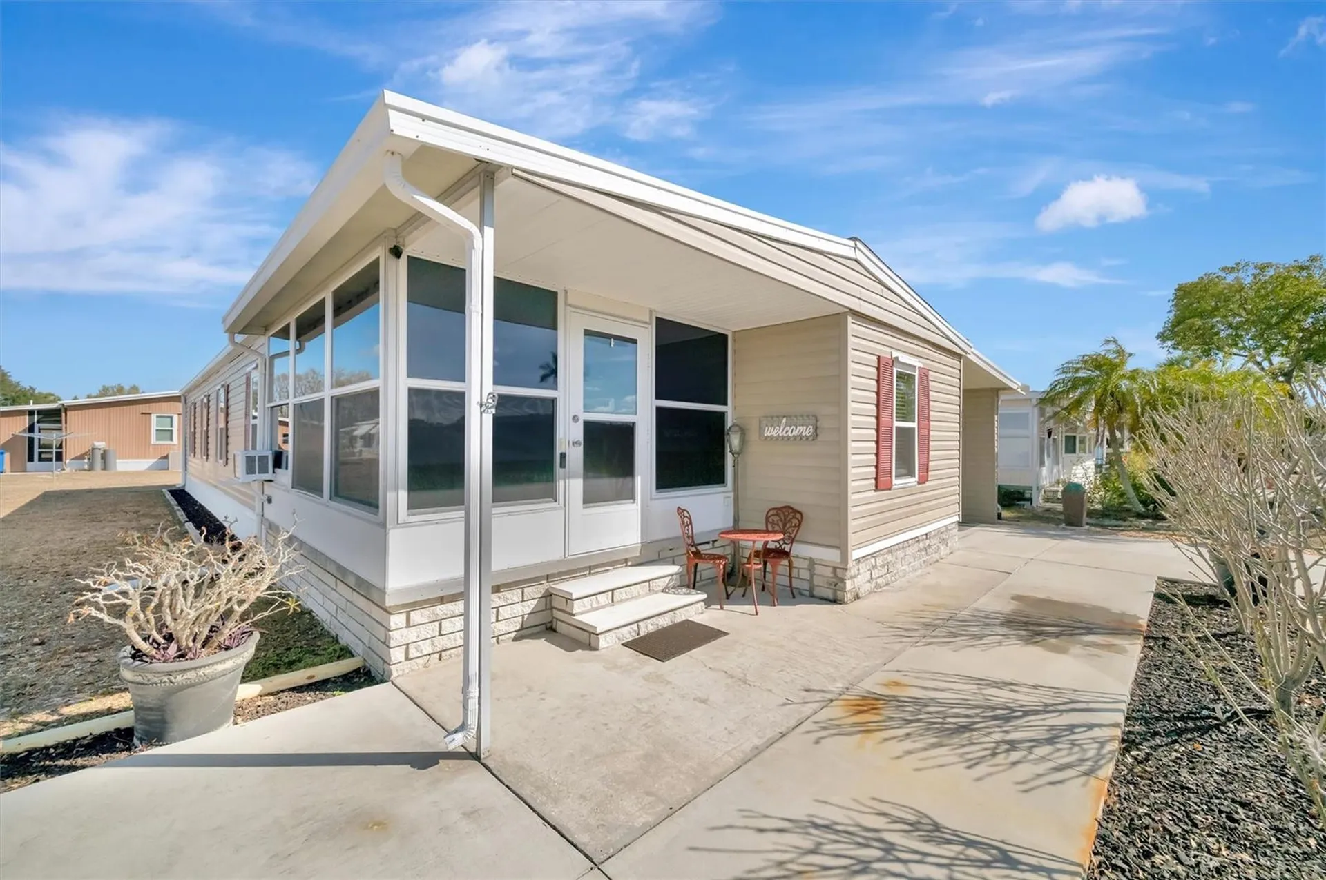 117 S Saint Thomas Circle Apollo Beach FL 33572
