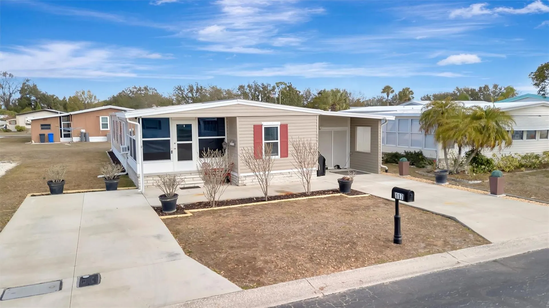 117 S Saint Thomas Circle Apollo Beach FL 33572