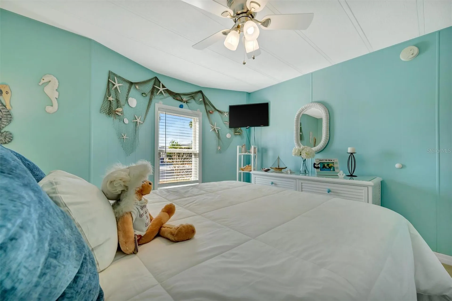 117 S Saint Thomas Circle Apollo Beach FL 33572