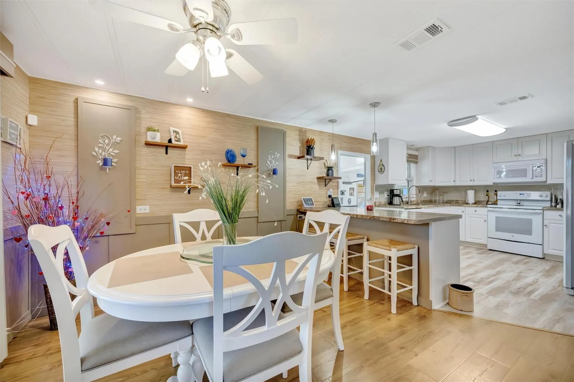 117 S Saint Thomas Circle Apollo Beach FL 33572