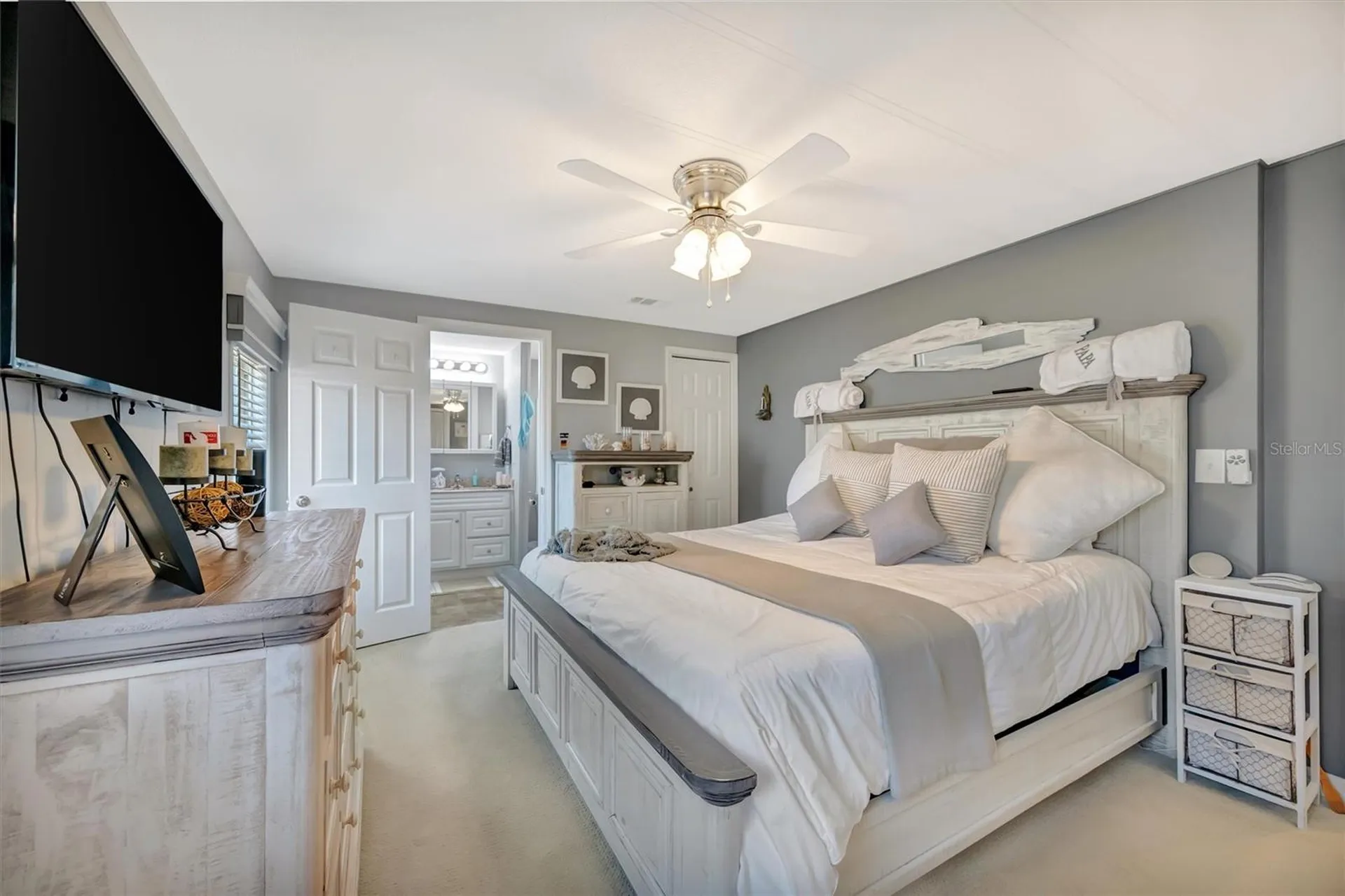117 S Saint Thomas Circle Apollo Beach FL 33572