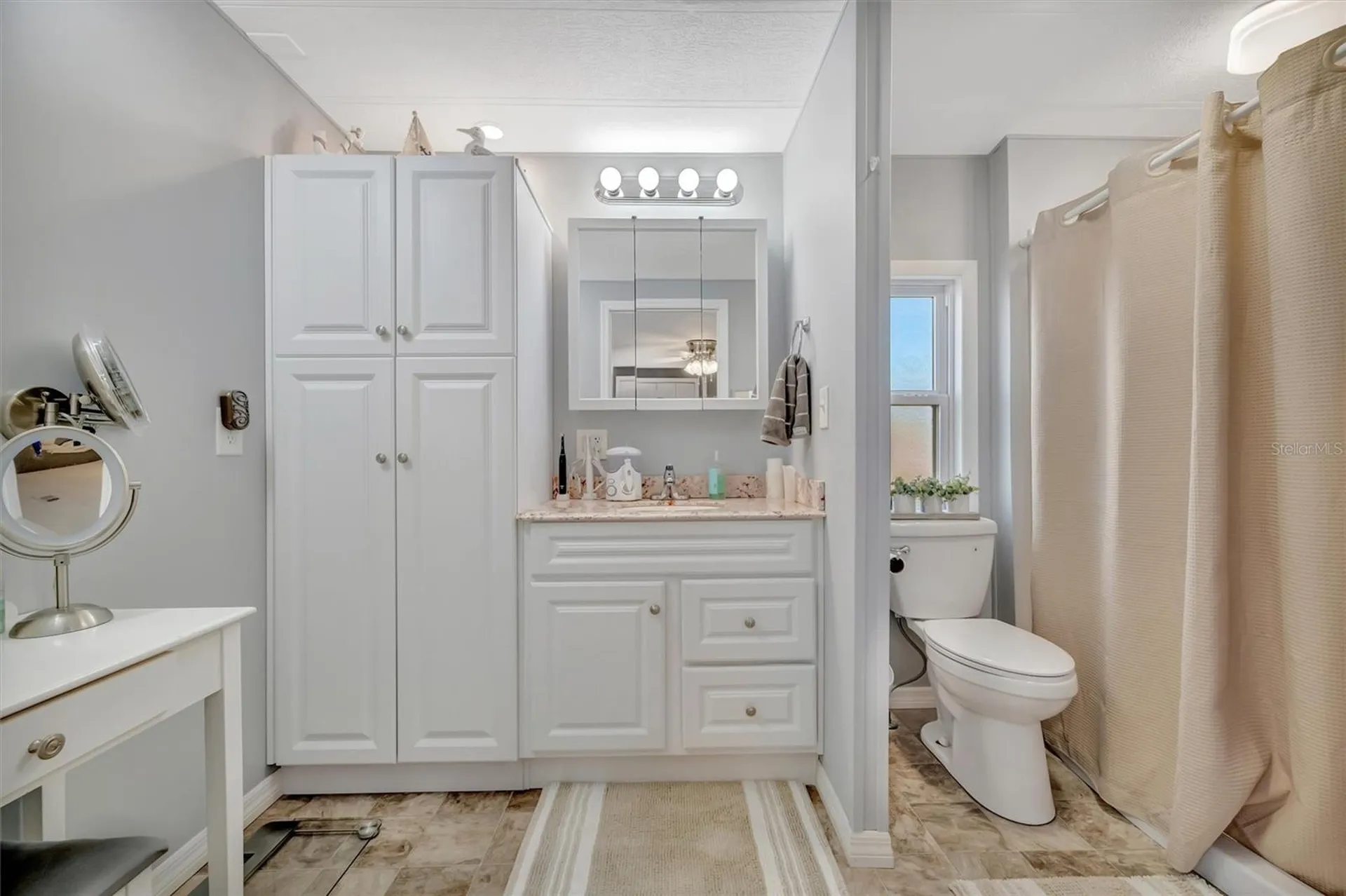 117 S Saint Thomas Circle Apollo Beach FL 33572