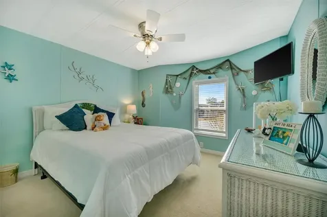 117 S Saint Thomas Circle Apollo Beach FL 33572