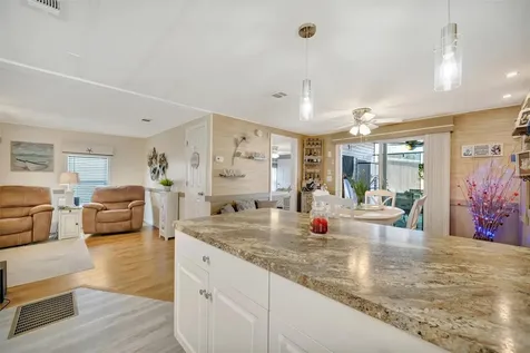 117 S Saint Thomas Circle Apollo Beach FL 33572