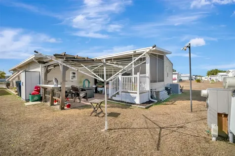 117 S Saint Thomas Circle Apollo Beach FL 33572