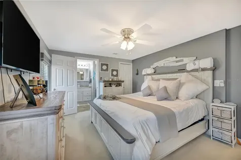 117 S Saint Thomas Circle Apollo Beach FL 33572