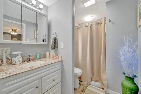 117 S Saint Thomas Circle Apollo Beach FL 33572