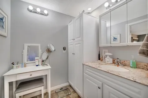 117 S Saint Thomas Circle Apollo Beach FL 33572