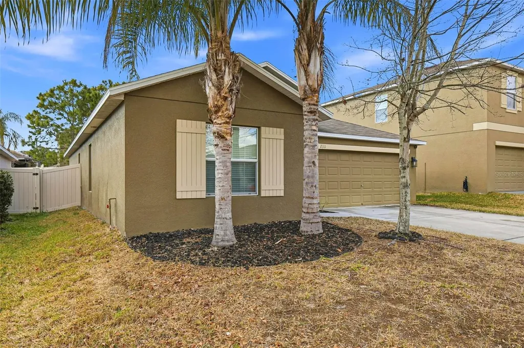211 English Channel Place Dover FL 33527