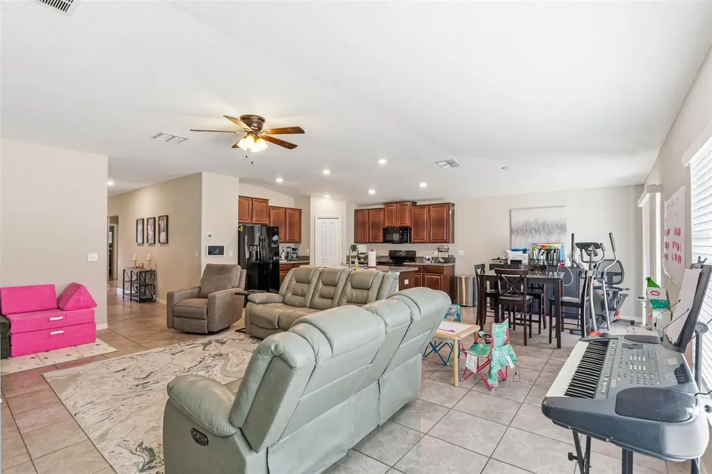 211 English Channel Place Dover FL 33527