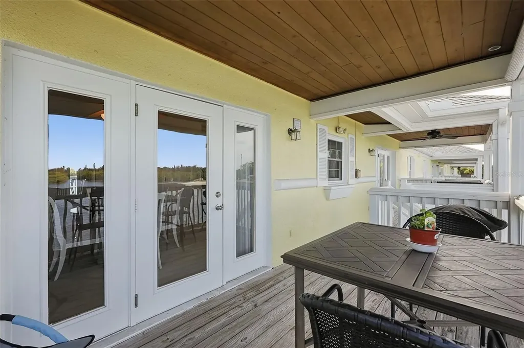 3783 Pompano Drive SE St Petersburg FL 33705