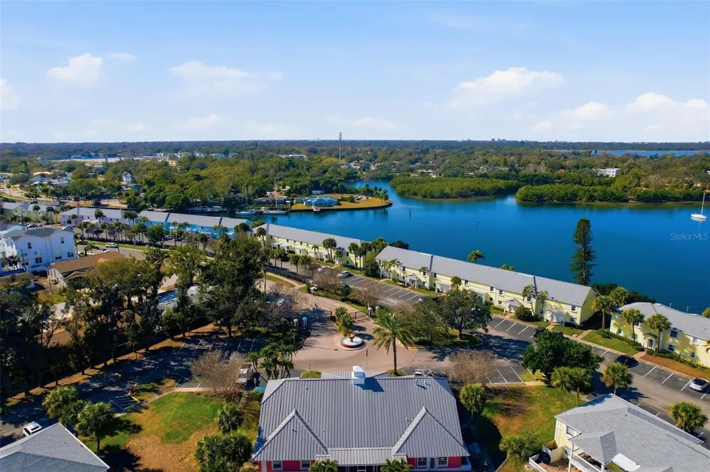 3783 Pompano Drive SE St Petersburg FL 33705