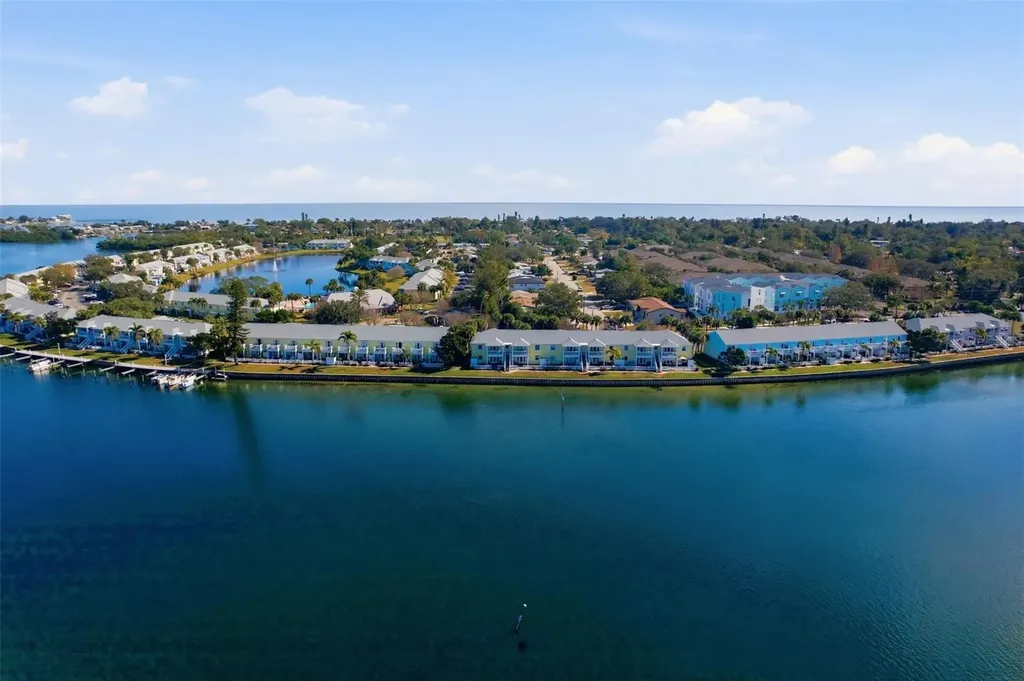 3783 Pompano Drive SE St Petersburg FL 33705