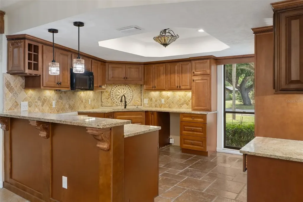 239 SE Paradise Point Road Crystal River FL 34429