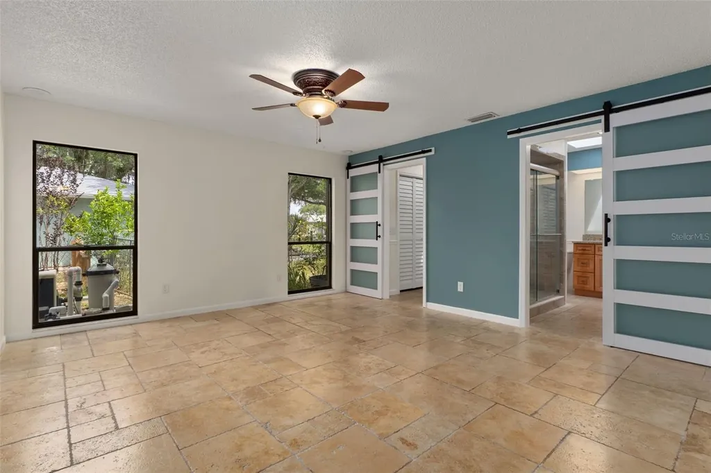 239 SE Paradise Point Road Crystal River FL 34429