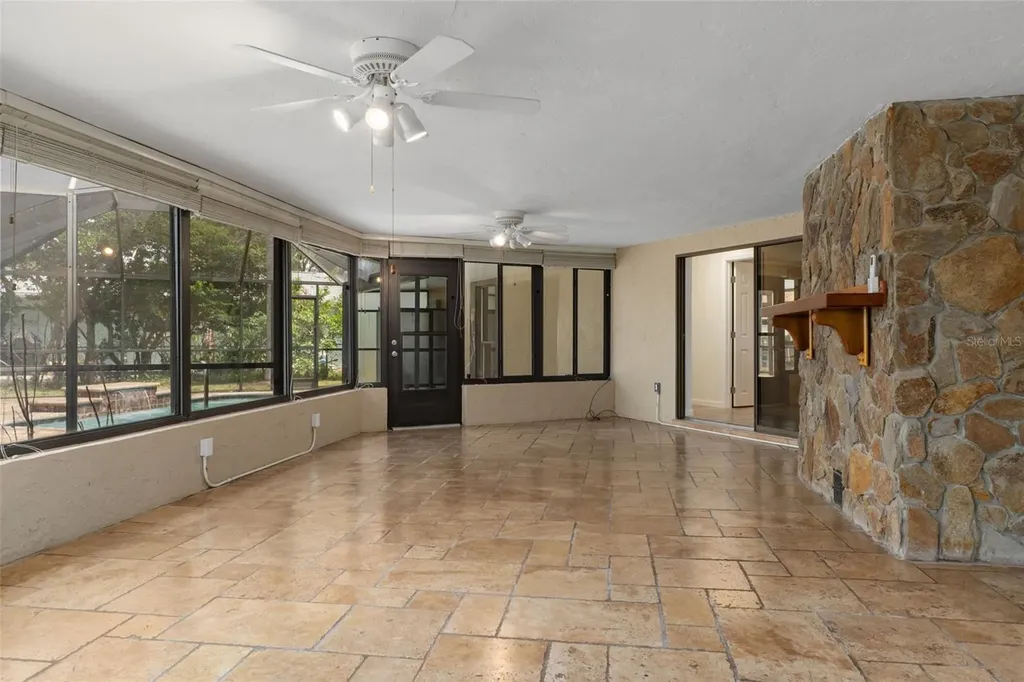 239 SE Paradise Point Road Crystal River FL 34429