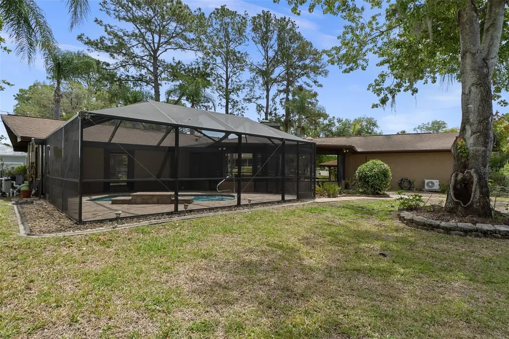 239 SE Paradise Point Road Crystal River FL 34429