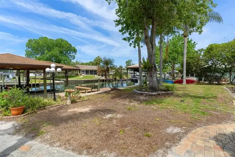 239 SE Paradise Point Road Crystal River FL 34429