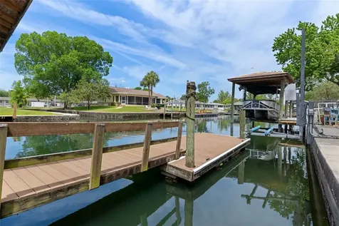 239 SE Paradise Point Road Crystal River FL 34429