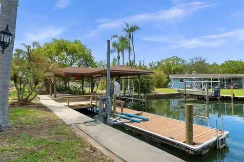 239 SE Paradise Point Road Crystal River FL 34429