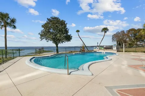 2131 Lakeview Drive Sebring FL 33870