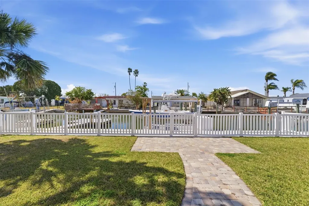 13741 Judy Avenue Hudson FL 34667