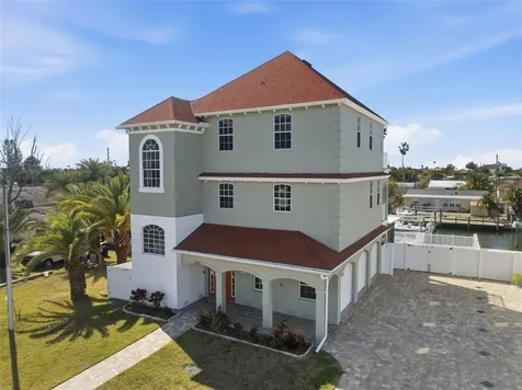 13741 Judy Avenue Hudson FL 34667