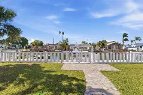 13741 Judy Avenue Hudson FL 34667