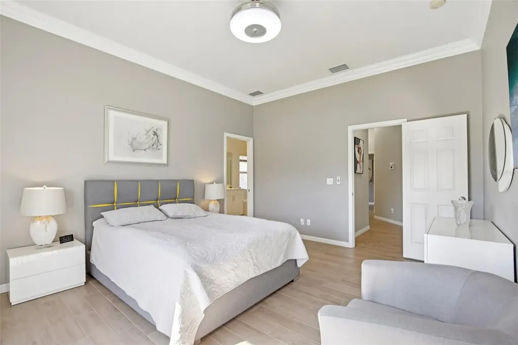 5260 Highbury Circle Sarasota FL 34238