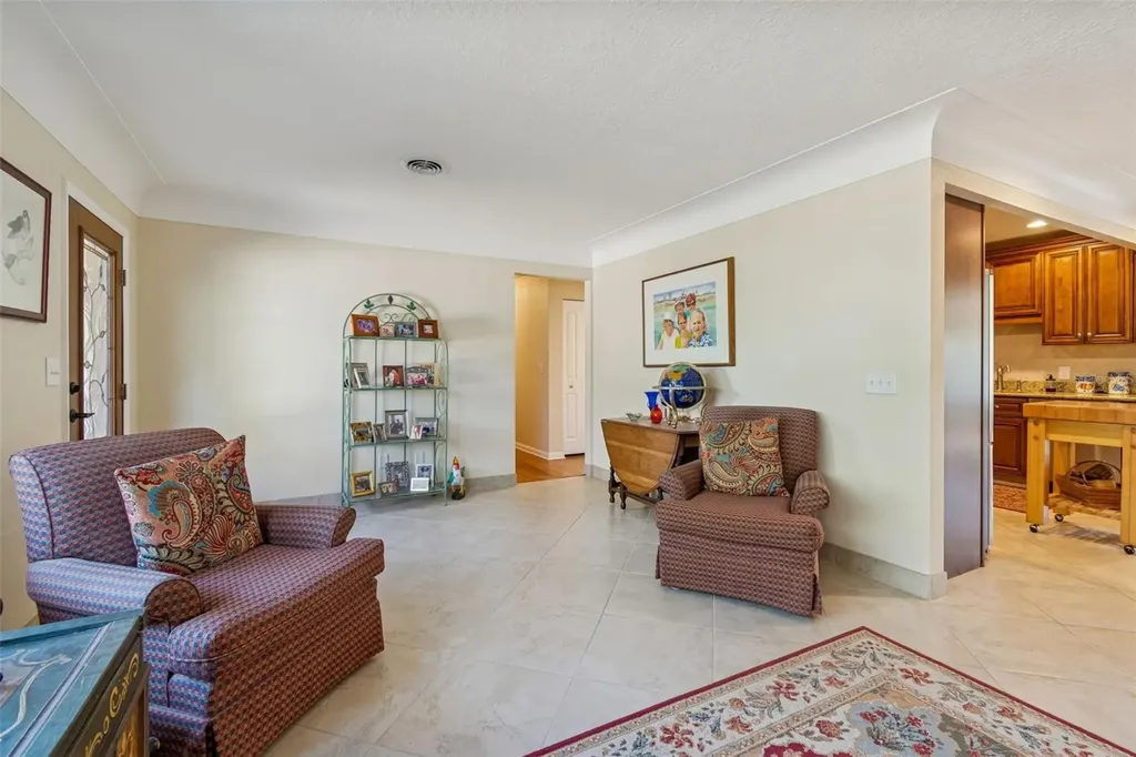 2268 Indian Avenue N Belleair Bluffs FL 33770