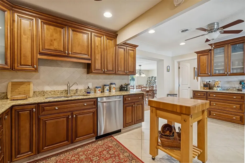 2268 Indian Avenue N Belleair Bluffs FL 33770