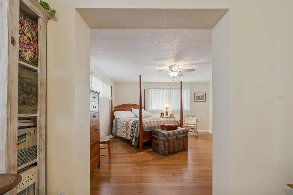 2268 Indian Avenue N Belleair Bluffs FL 33770