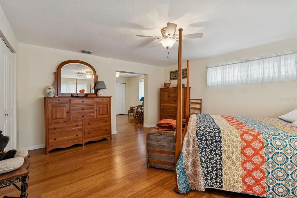 2268 Indian Avenue N Belleair Bluffs FL 33770