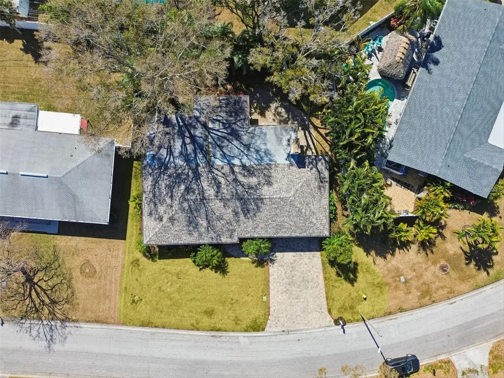 2268 Indian Avenue N Belleair Bluffs FL 33770
